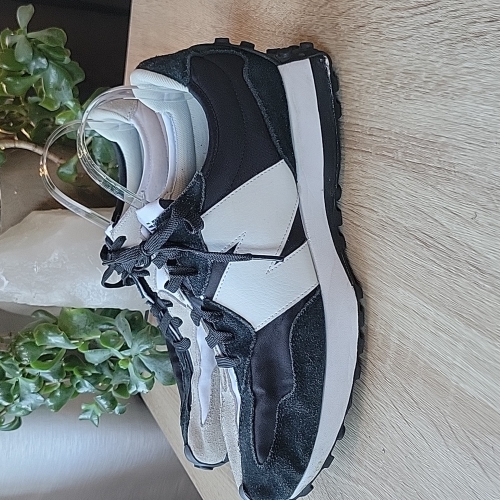 New Balance 327 Black Phantom Sneakers